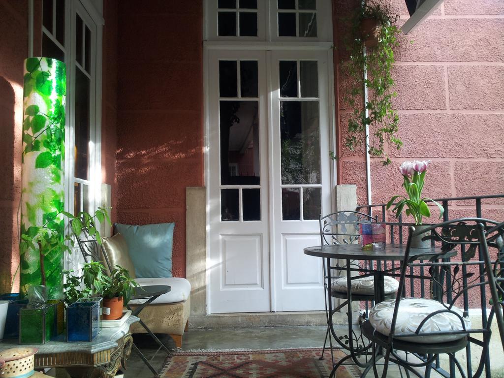 Whatever Art Bed and breakfast
